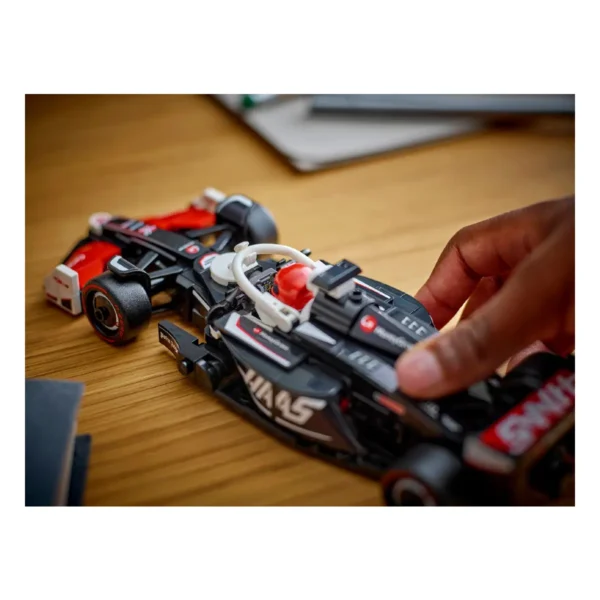 MoneyGram Haas F1 Team VF-24 Lego 77250 Speed Champions Formula 1